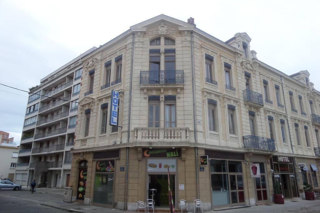 Hotel De La Gare Romans-sur-Isere Exterior photo